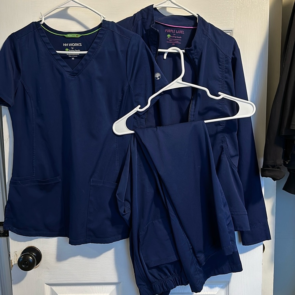 Scrub set